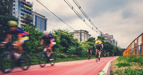 高速公路能骑自行车吗