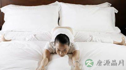 睡前瑜伽打造气质女性
