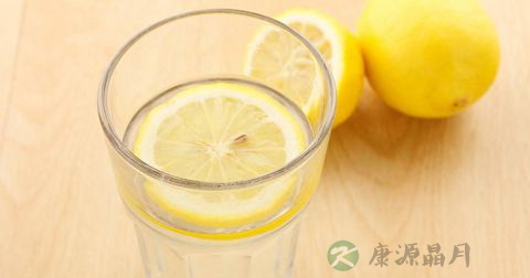 柠檬泡水可以减肥吗