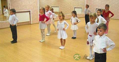小孩练舞蹈下腰应该注意哪些