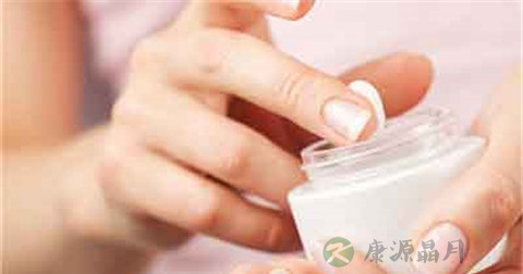 毛囊炎看什么科