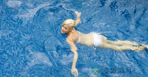 夏季同伴溺水怎么救