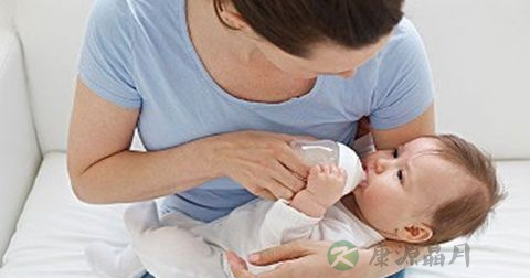 婴儿喝水呛到如何急救