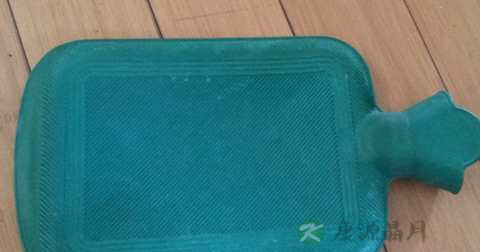 用热水袋取暖小心烫伤怎么办