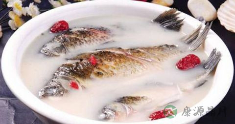 血糖高能吃鲫鱼汤吗