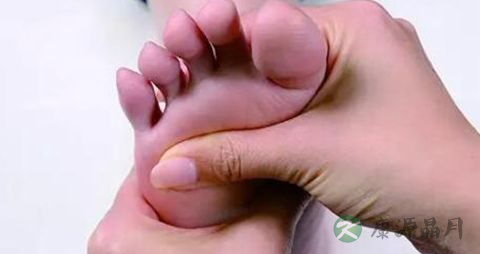 糖尿病脚上起水泡怎么回事