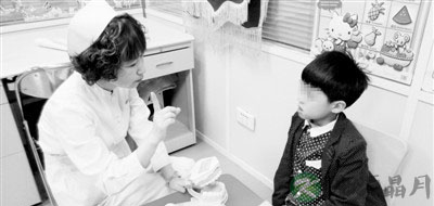 小孩说话晚、大舌头 尽早到医院查查