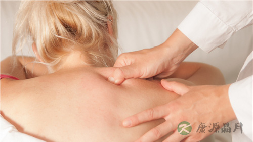 颈椎病的症状有哪些？怎样治疗好？