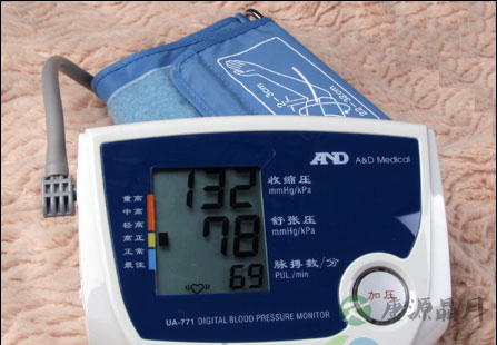 爱安德臂式电子血压计 爱安德臂式电子血压计