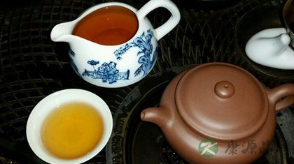 老人常年喝茶好吗
