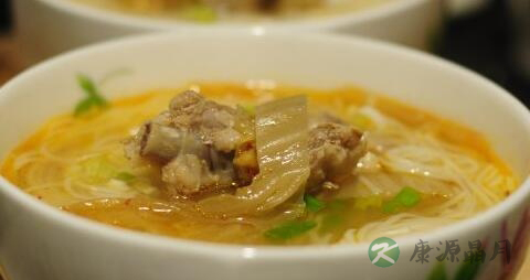 老年人怎么吃龙须面