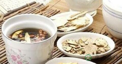 治疗腰椎间盘突出膏药