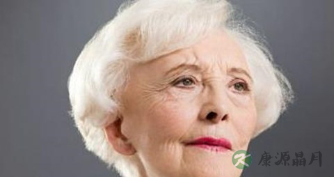 如何给卧床老人洗头