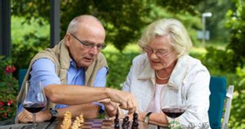 老年人下象棋的好处