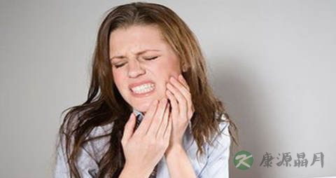 智齿冠周炎的原因