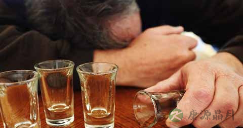 慢性酒精中毒的原因