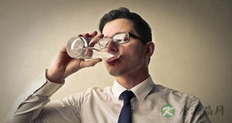 尿崩症不能吃什么，尿崩症的注意事项