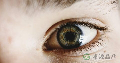眼睛白化病怎么治疗