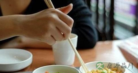 膝盖摔伤后会得风湿病吗
