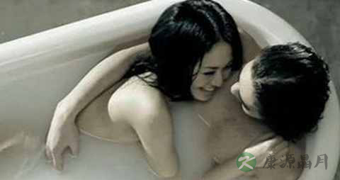 浴缸中怎么性爱_浴缸中性爱的技巧