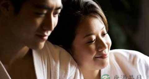 女人性爱时如何巧用乳房_女人性爱的技巧介绍