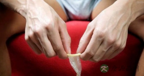 男性正确使用避孕套_男性如何使用避孕套