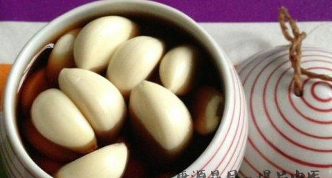 腌腊八蒜的做法