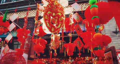 属鸡女人本命年戴什么