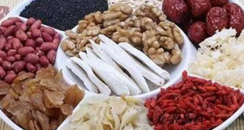 春季补气血吃什么食补