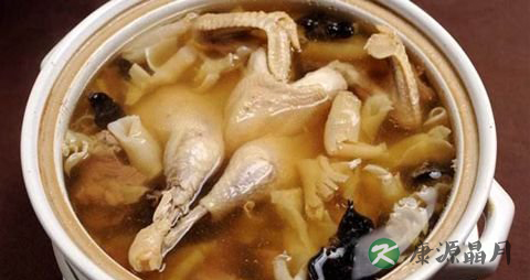 三伏天吃公鸡好吗？有什么习俗