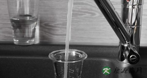 水里放点盐真能解渴吗