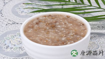 绿豆粥是夏季消暑解渴的佳品