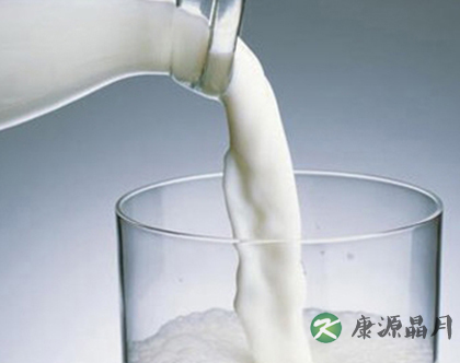 夏季易长痘 防治有秘方