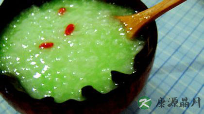 冷饮并非消暑首选 夏季喝什么解暑