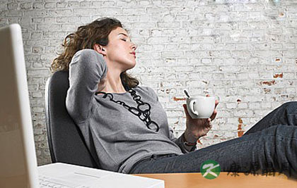夏季易犯困 午睡不可少