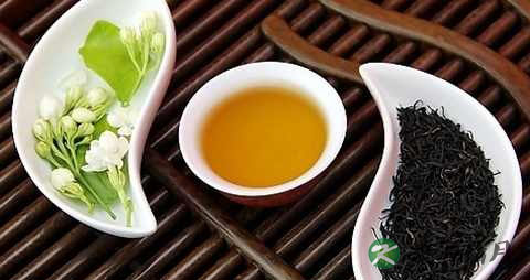 夏季喝水都胖是什么原因