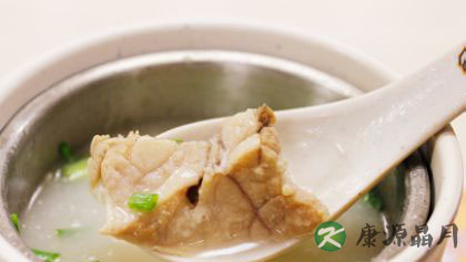初秋养生：九道食谱助你滋阴润肺