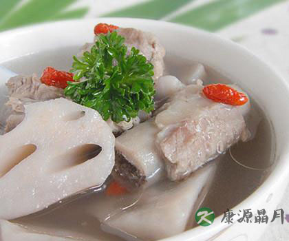 秋季养生食谱--莲藕排骨汤