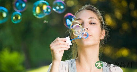 夏天面部穴位刮痧保健图