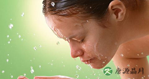 专家：蜂蜜种类多 功效大不一