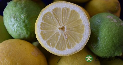 柠檬泡水的正确方法