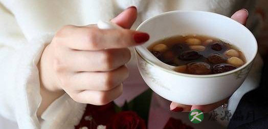 菊黄蟹肥：黄酒螃蟹好搭档