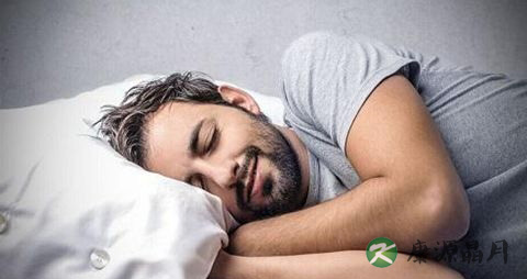 睡眠不足会呕心胸闷吗