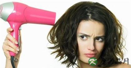 烫发后如何护理 烫发后如何护理