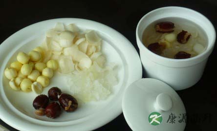 白色食疗+按摩 养肺又护肺