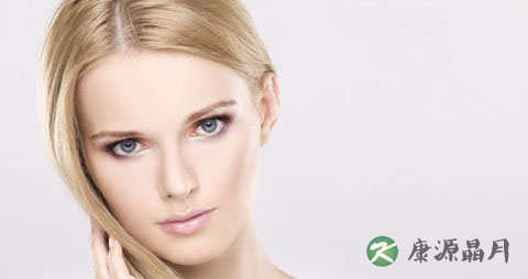 秋季颈椎保健中的“衣食住行”