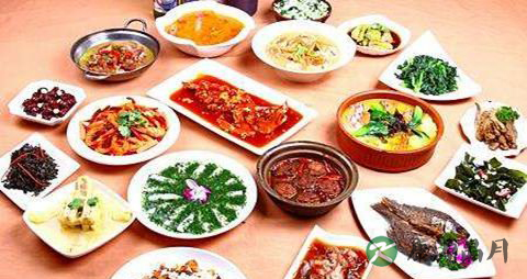 冬天不要暴饮暴食 小心急性肠胃炎