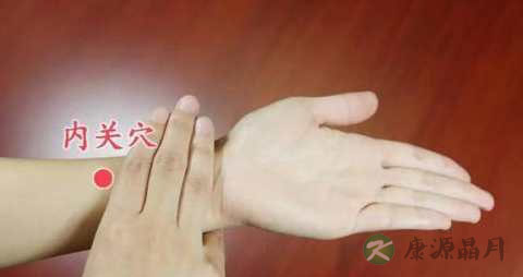 治疗肝风内动按什么穴位