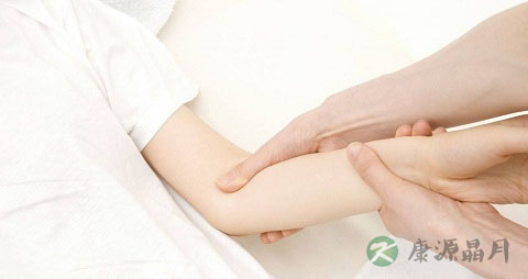 如何按摩手臂