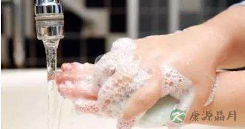 按摩大腿手法